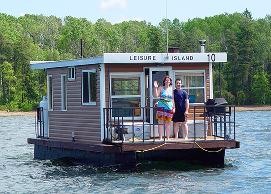 Houseboat rentals in Temagami, Ontario